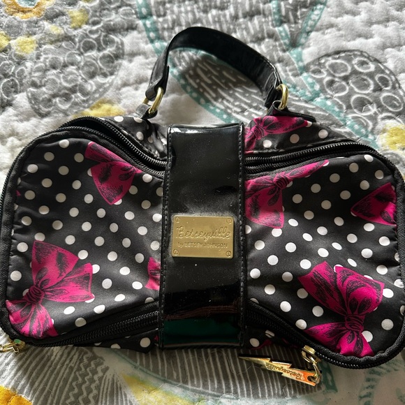 Betsy Johnson , designer small women’s clutch - Picture 2 of 3